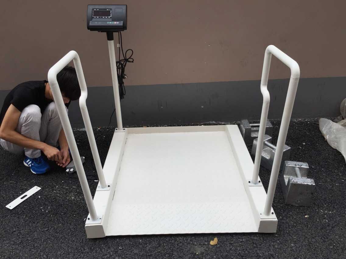 醫用輪椅秤-可連醫院電腦系統(圖1) 醫用輪椅秤-可連醫院電腦系統(圖1)